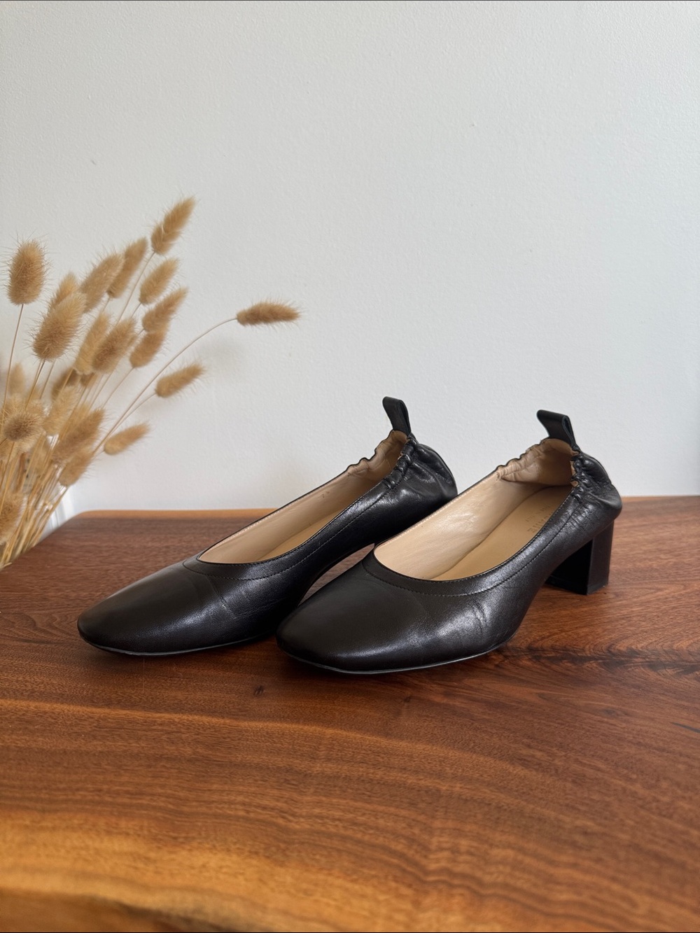 Everlane Italian Black Leather Block Heel Pumps - Women's Classic Slip-On
